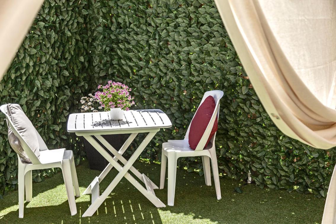 Garden Sant'Avendrace Villa Cagliari Buitenkant foto