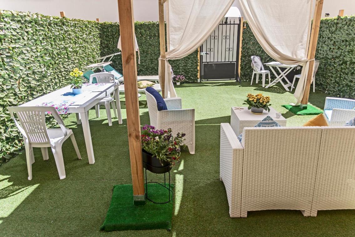Garden Sant'Avendrace Villa Cagliari Buitenkant foto